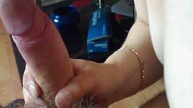 Lần đầu tiên sex nhanh nét của 18 năm cô gái của mình