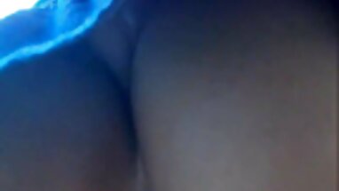 Áo đỏ, người phụ nữ sex nhanh xnxx