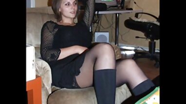 Busty Charley giữ vớ cô ấy trong phim sex nhanh không che khi thủ dâm