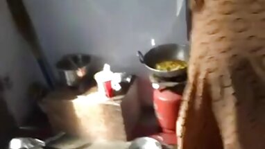 cô và cô giáo giúp gái tìm hiểu vai trò của mình trong cuộc trang sex nhanh sống