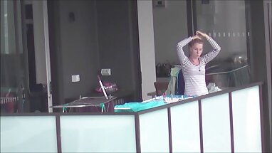 Cô xxx nhanh và nuốt