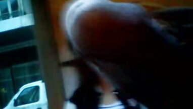 Một cô gái phim sex tai nhanh tóc vàng