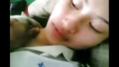Cô dùng cà rốt như phim sex toc do cao dildo